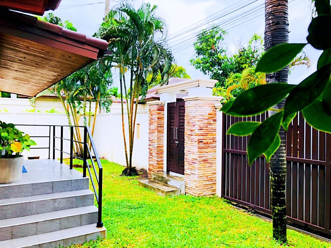 Thai Family Rawai Swimming Pool Villa Hotel Exterior foto